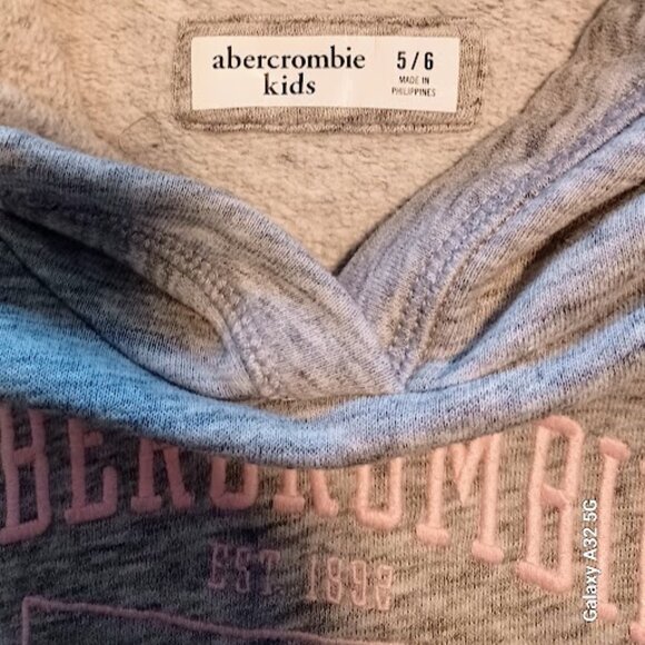 ABERCROMBIE NEW girls size 5/6 gray sweatshirt w/hoodie, light pink letters - Picture 6 of 8
